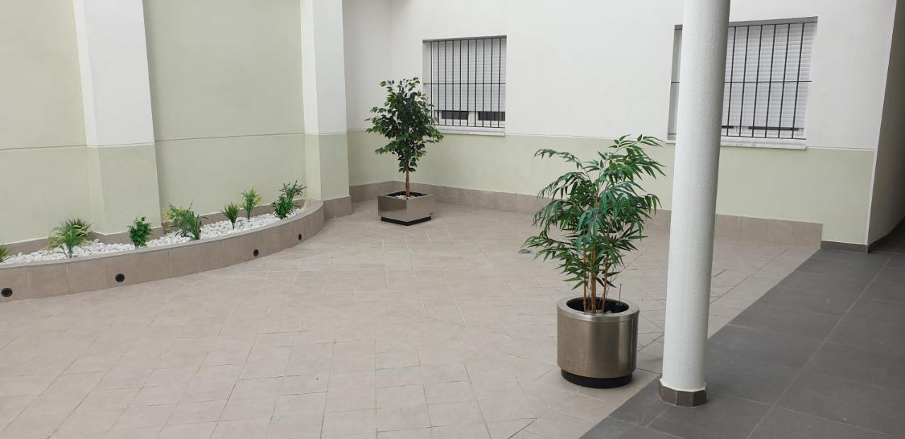 Atico Aire De Triana Apartment Sevilla Bagian luar foto