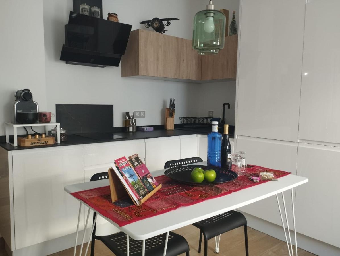 Atico Aire De Triana Apartment Sevilla Bagian luar foto