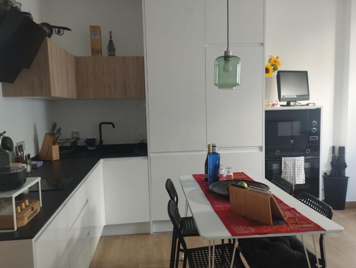 Atico Aire De Triana Apartment Sevilla Bagian luar foto