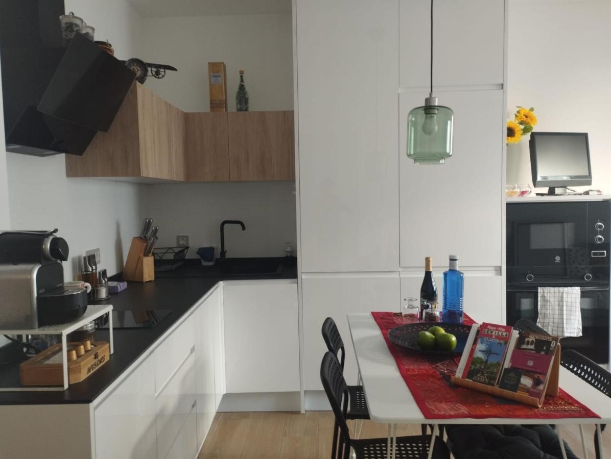 Atico Aire De Triana Apartment Sevilla Bagian luar foto