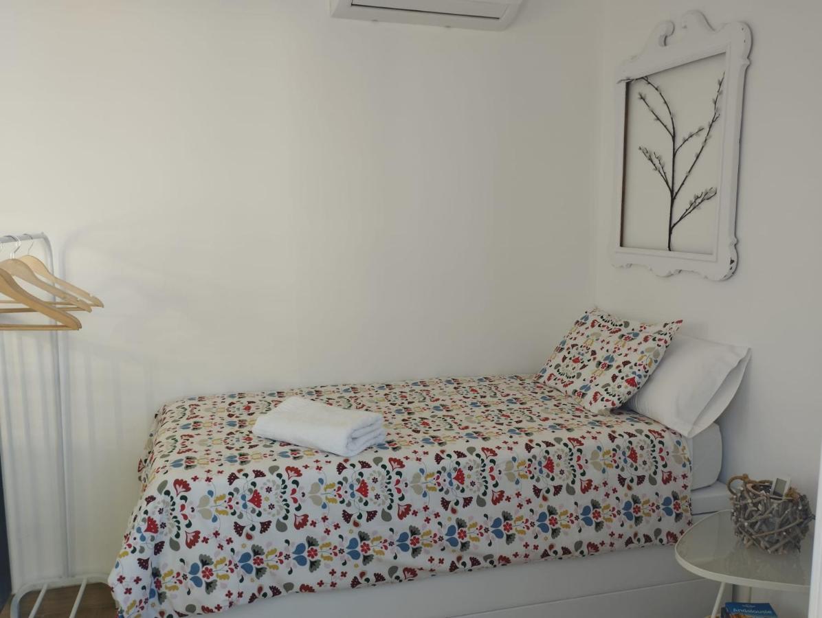 Atico Aire De Triana Apartment Sevilla Bagian luar foto