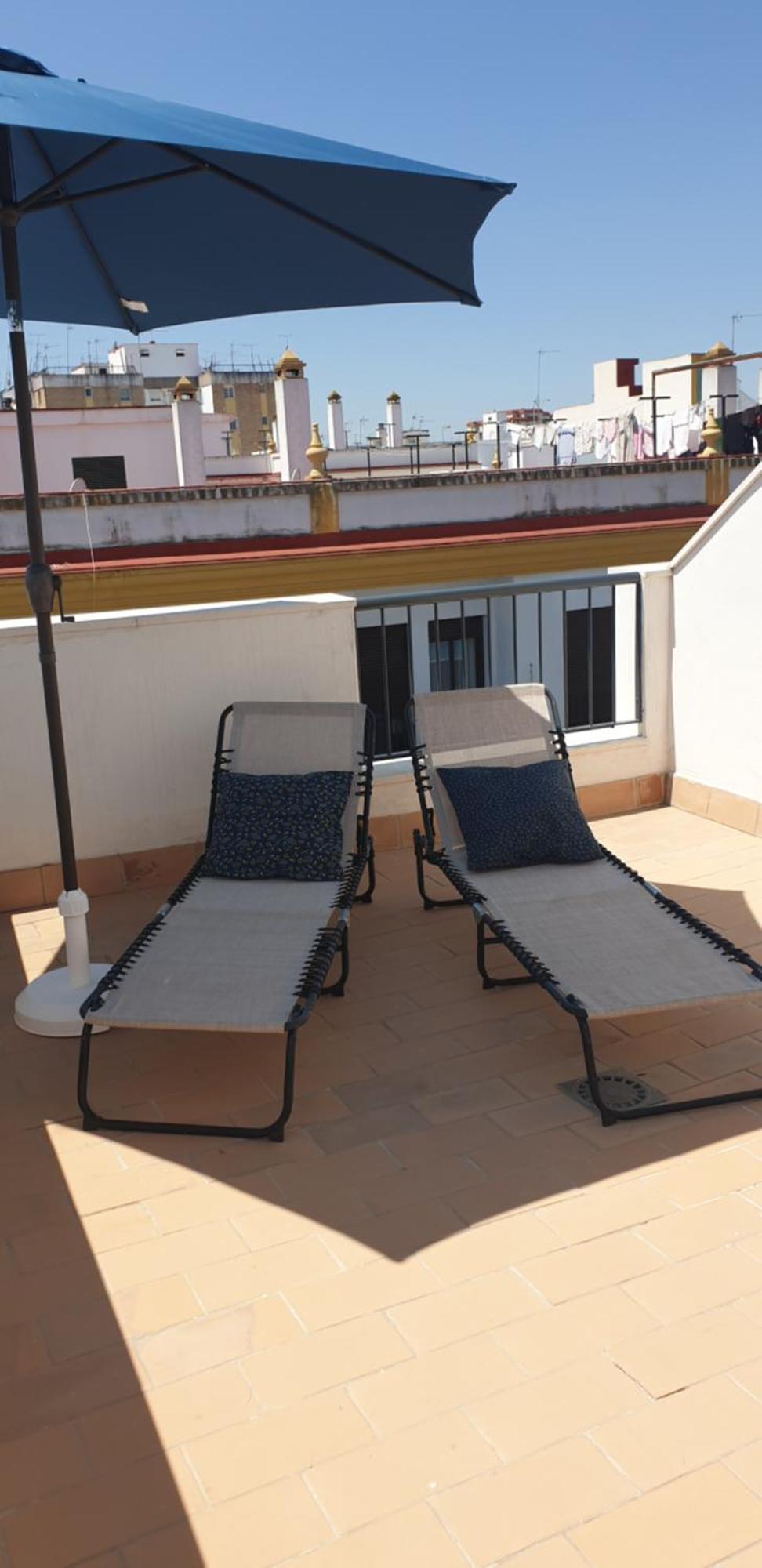 Atico Aire De Triana Apartment Sevilla Bagian luar foto